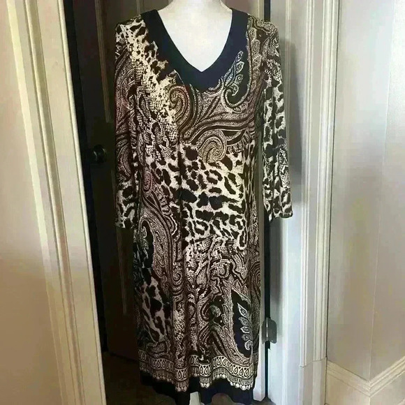 Chicos Ladies dress animal print size (Large) Excellent condition long sleeve. - Picture 10 of 14